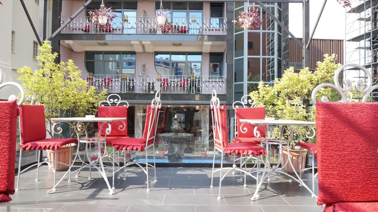 Hotel Elysee ติรานา ภายนอก รูปภาพ