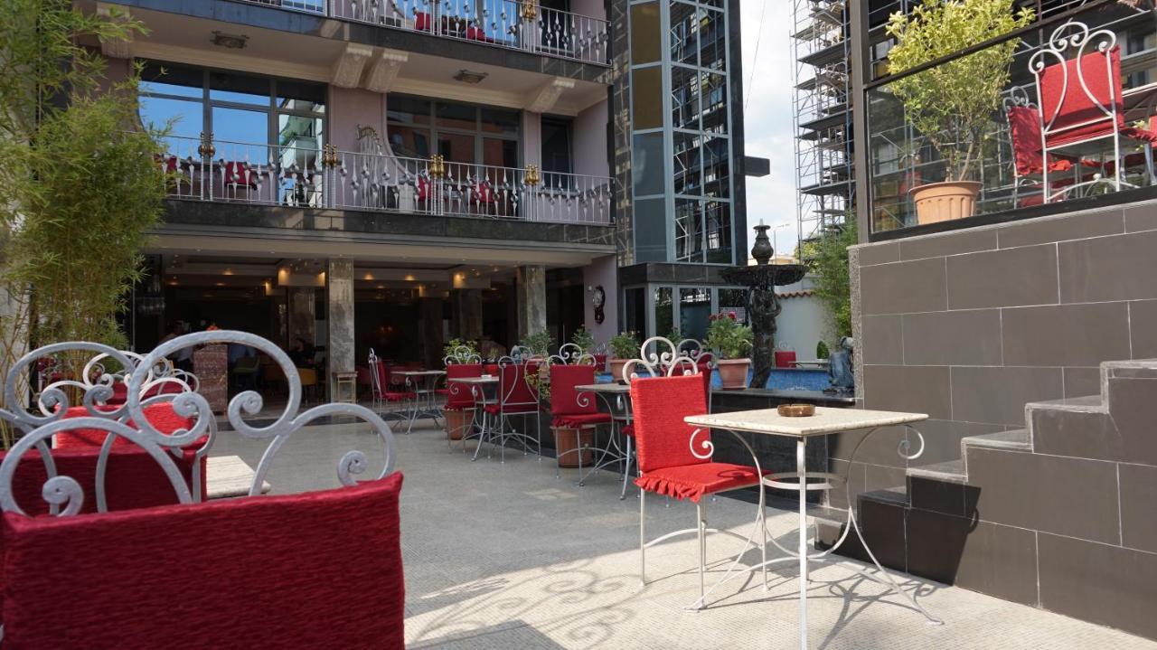 Hotel Elysee ติรานา ภายนอก รูปภาพ